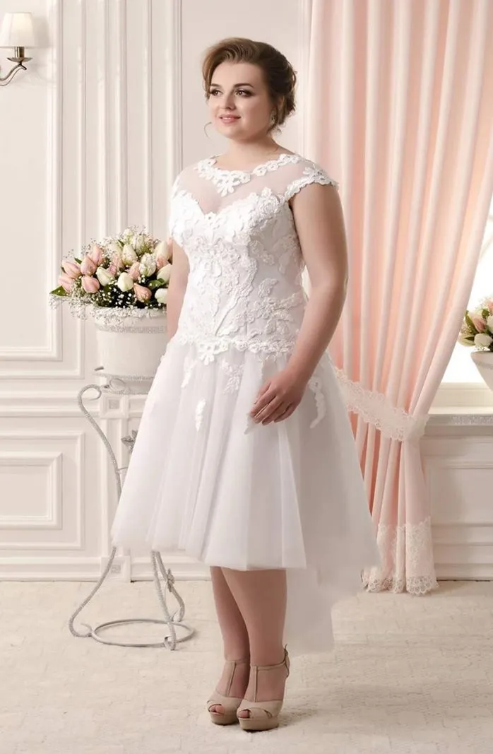 ---Asymmetric wedding dress for plus size women made of satin, tulle and organza, sweetheart neckline--