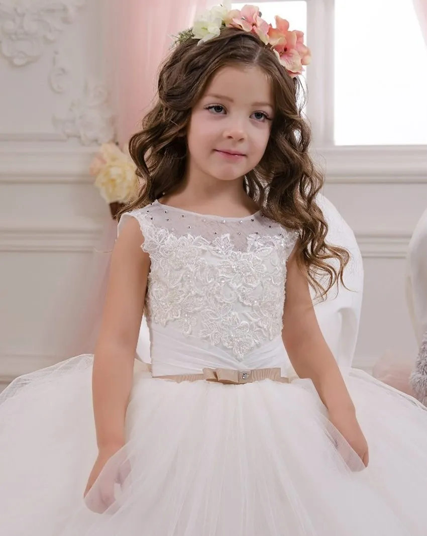 ---Princess dress for girl ceremony made in satin and tulle with lace appliqués and sparkles--