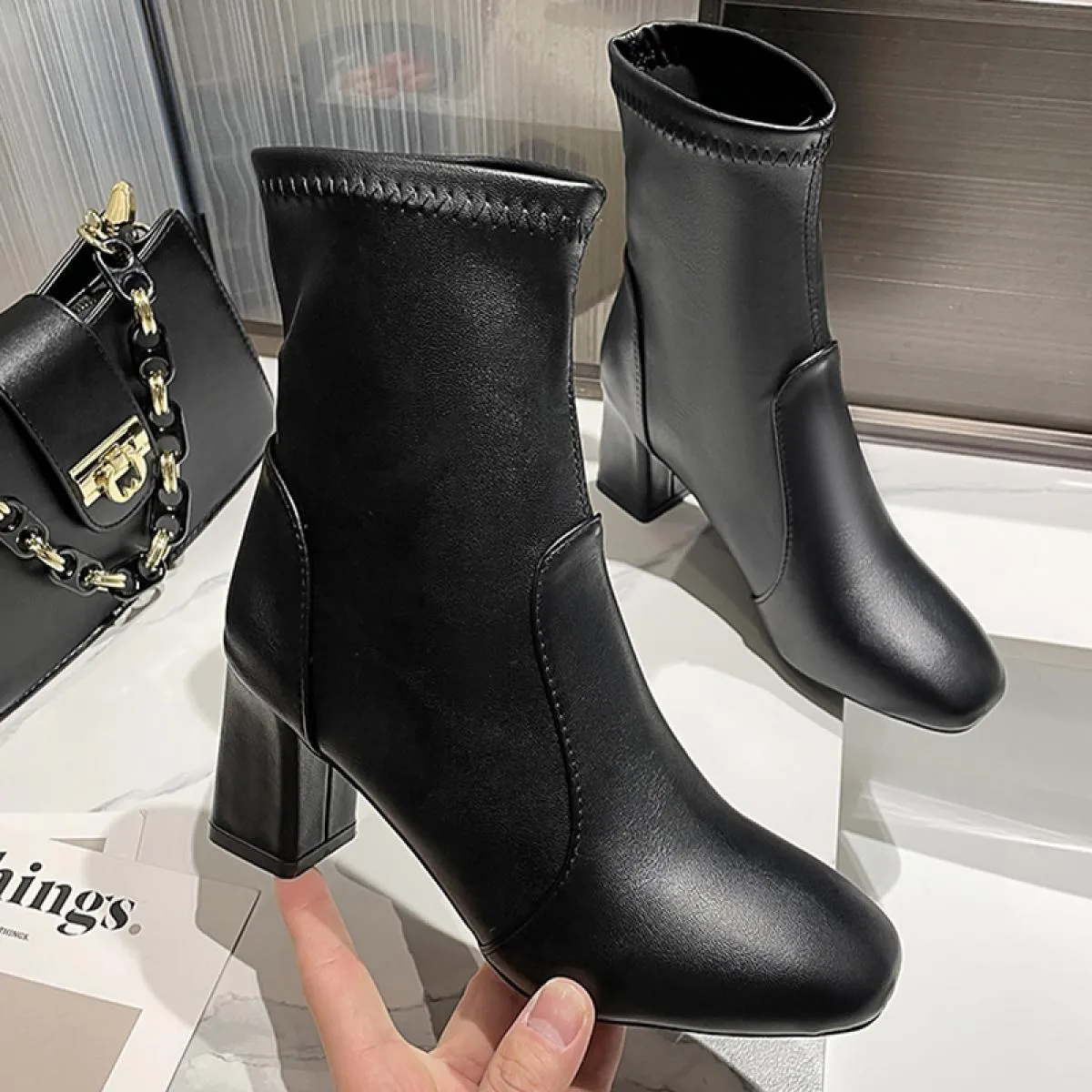 Inverno Donna Tacchi medi Chelsea Stivali Chunky Scarpe alla caviglia 2023 Nuova tendenza Vestito da moda Punta quadrata Décolle
